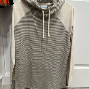 Columbia White and Tan Hooded Sweatshirt Relaxed Fit